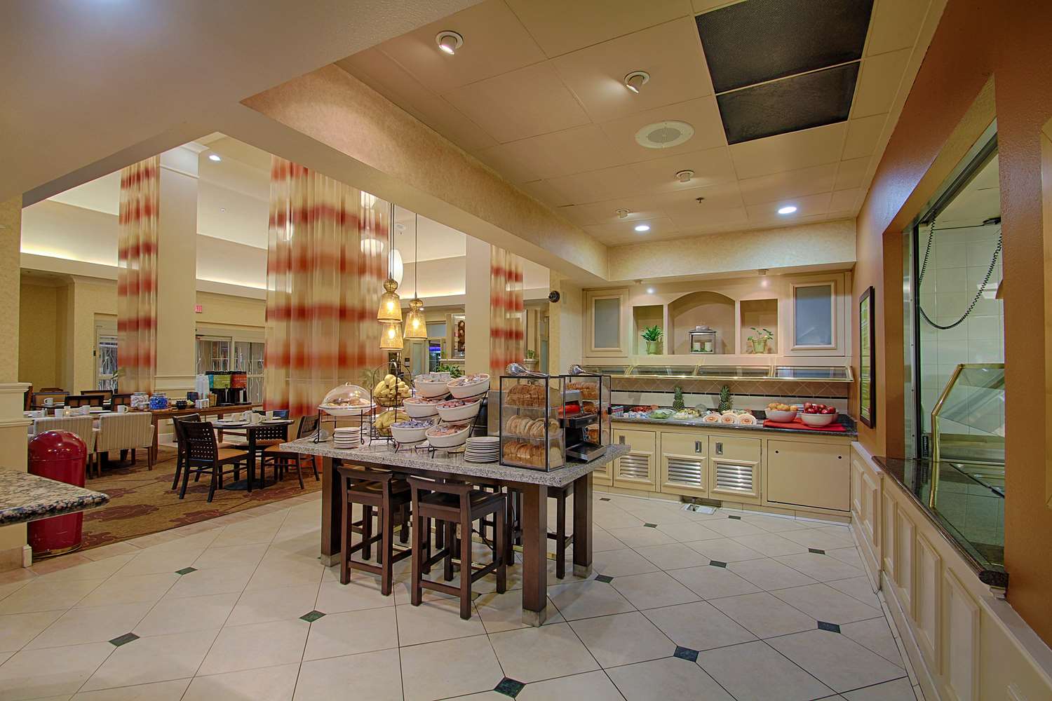 restaurant cafeteria