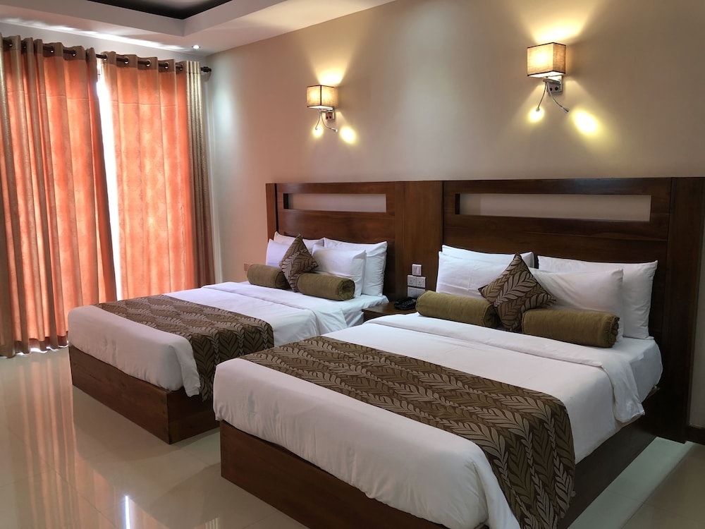 Rivendell Hotel 18/55