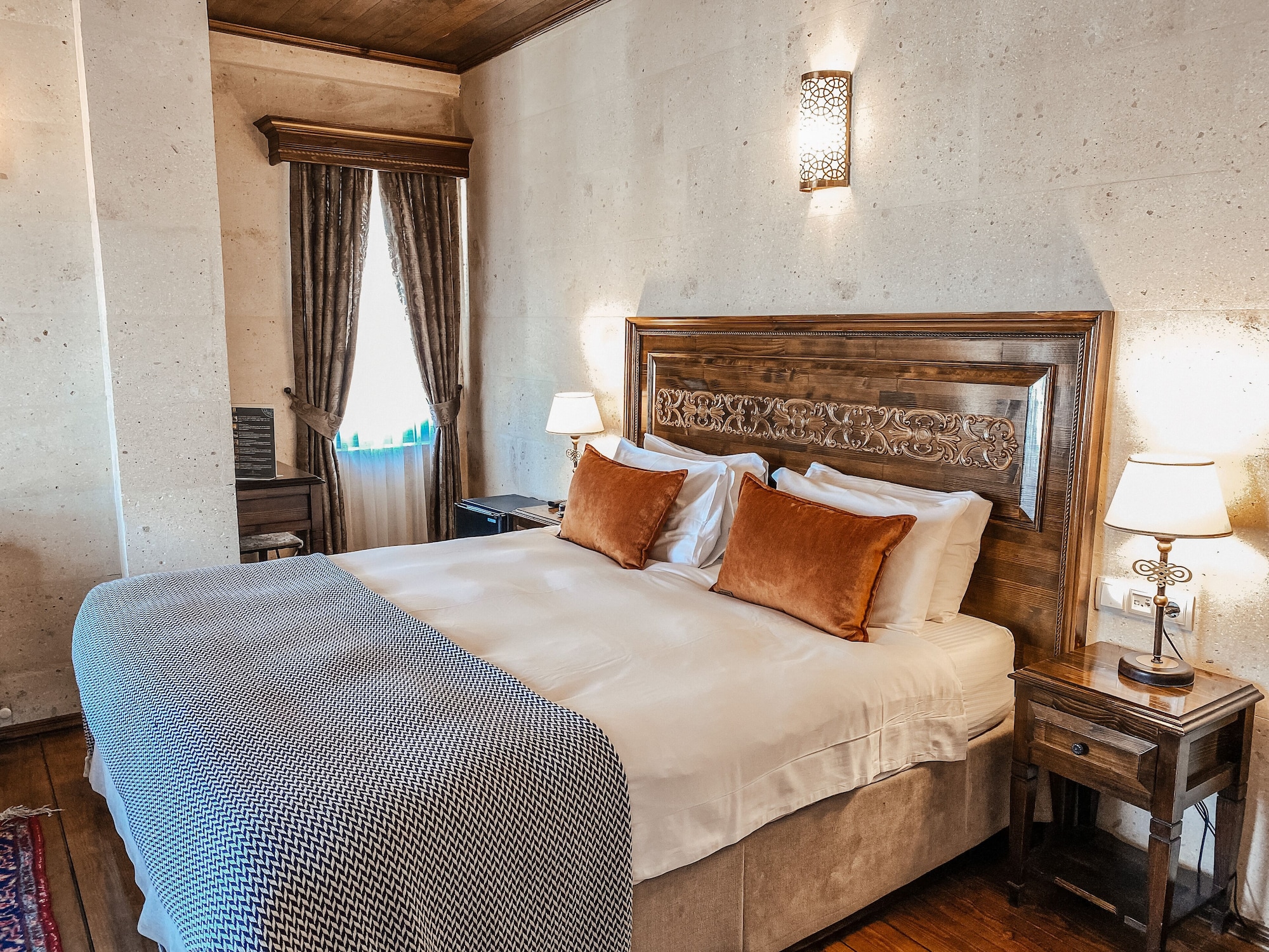 Junior Suite, King Bed, City View