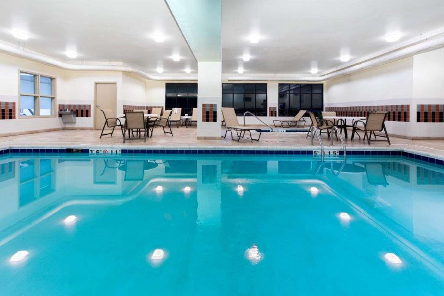 swimming pool spa