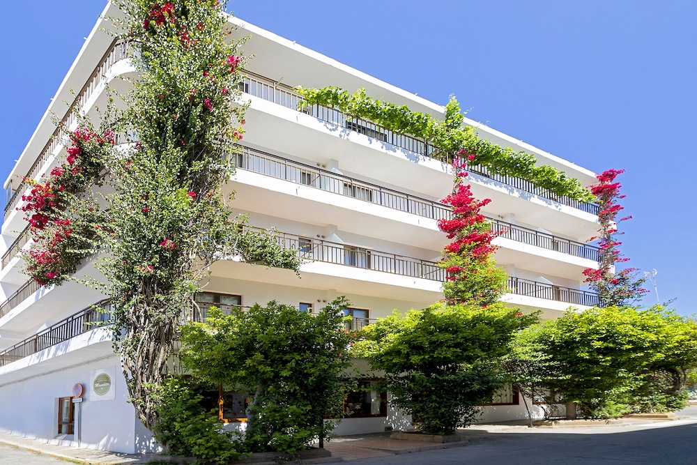 Manolita Hostal 2/71
