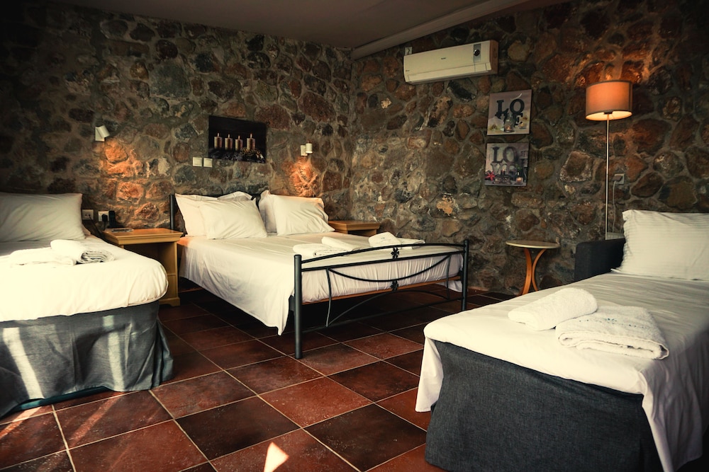 Marini Luxury Apartments And Suites 48/75