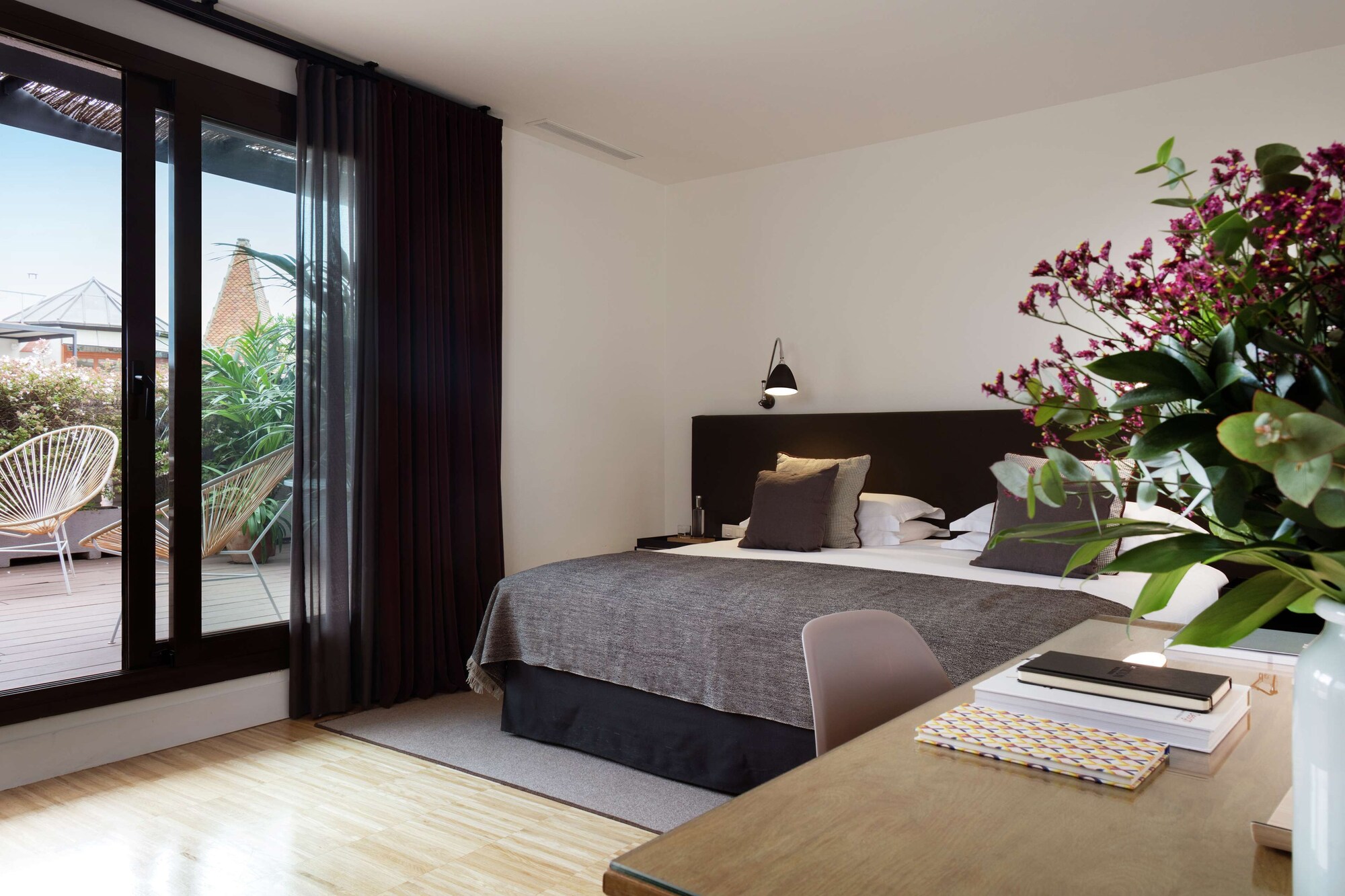 JUNIOR SUITE, KING BED, TERRACE