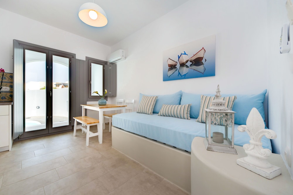 White Harmony Suites 28/69