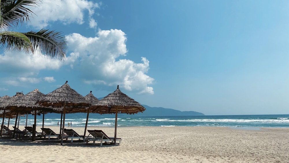 Ritzy Boutique Hotel Da Nang 71/77
