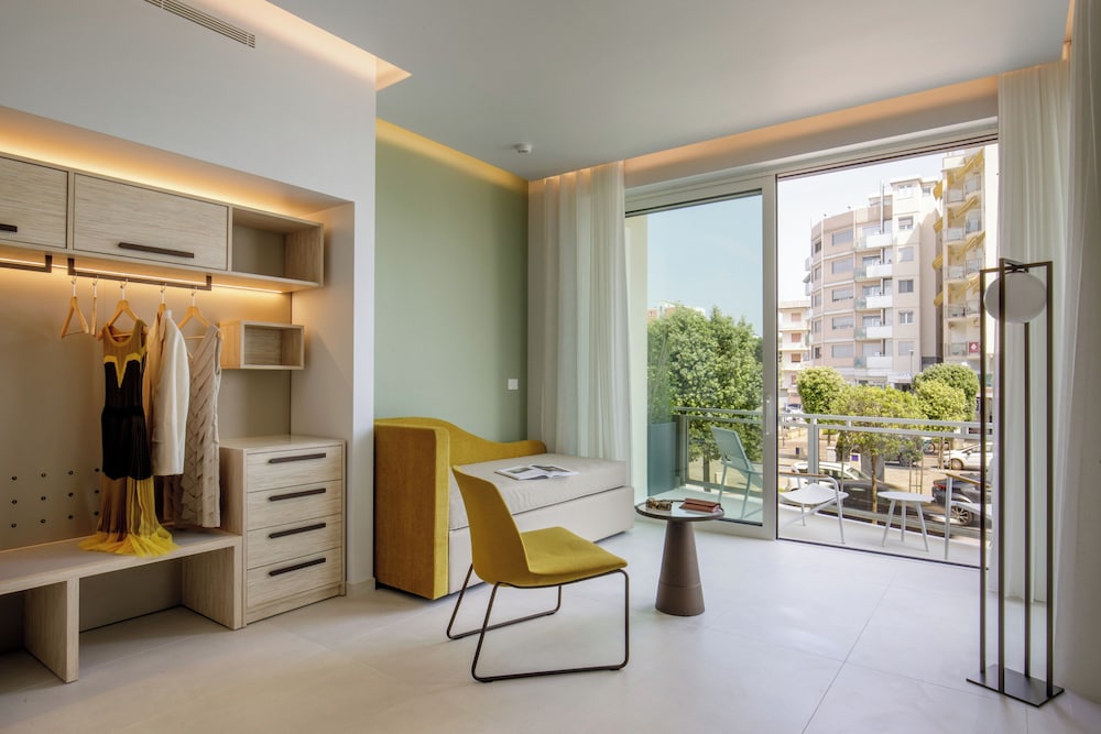 Ambasciatori Suite Hotel 95/110