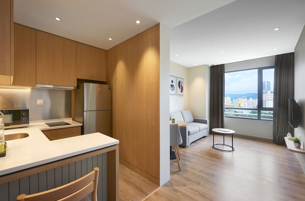 Komune Living Wellness 16/50