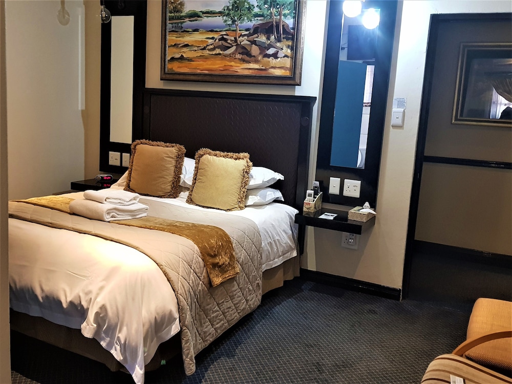 Constantia Manor Guesthouse 22/77
