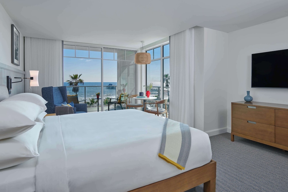 Premier, King Bed, Ocean Front