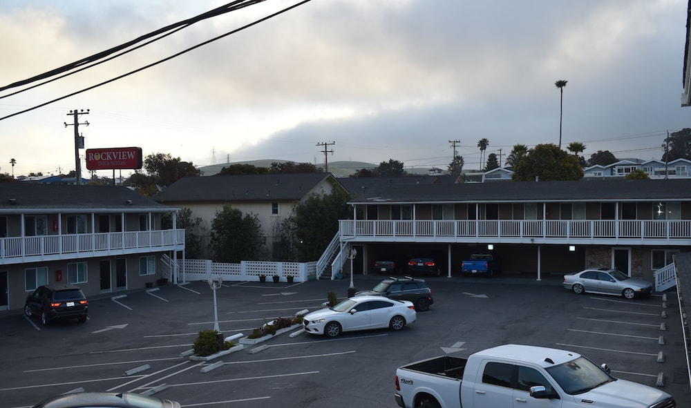 Rockview Inn And Suites 40/54