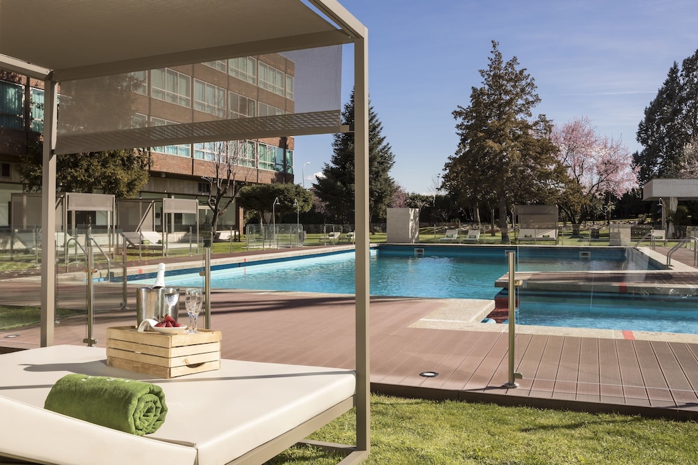 Melia Madrid Barajas 42/75