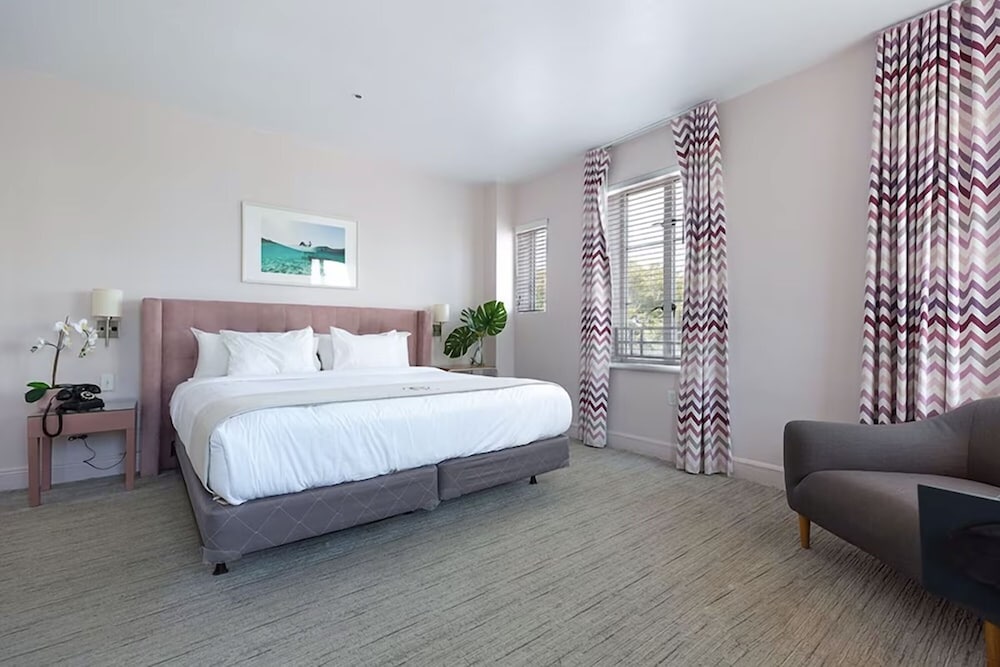 The Astor by LuxUrban 10/30