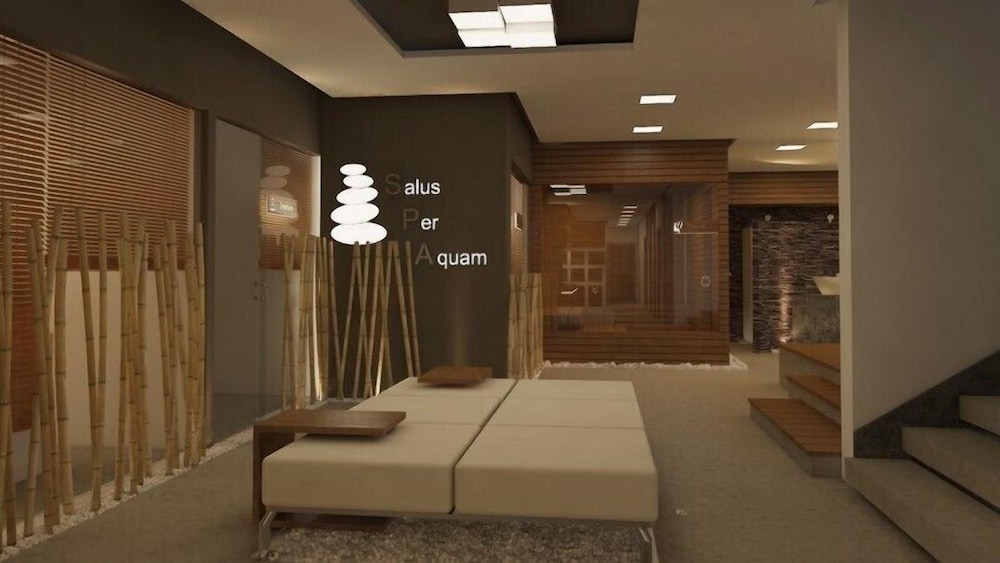 Majura Hotel 27/50