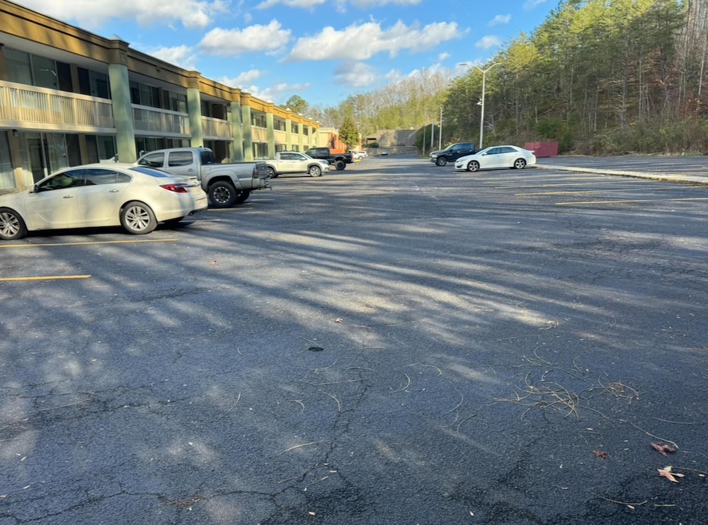 OYO Hotel Harriman near I-40 38/48