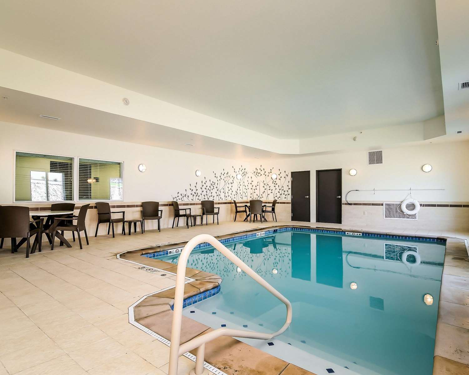 Sleep Inn & Suites Fort Scott 24/41