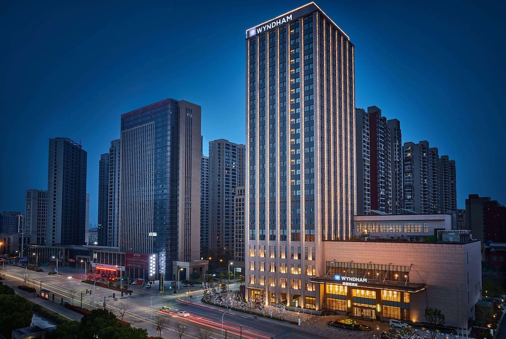 Wyndham Jingzhou 18/40