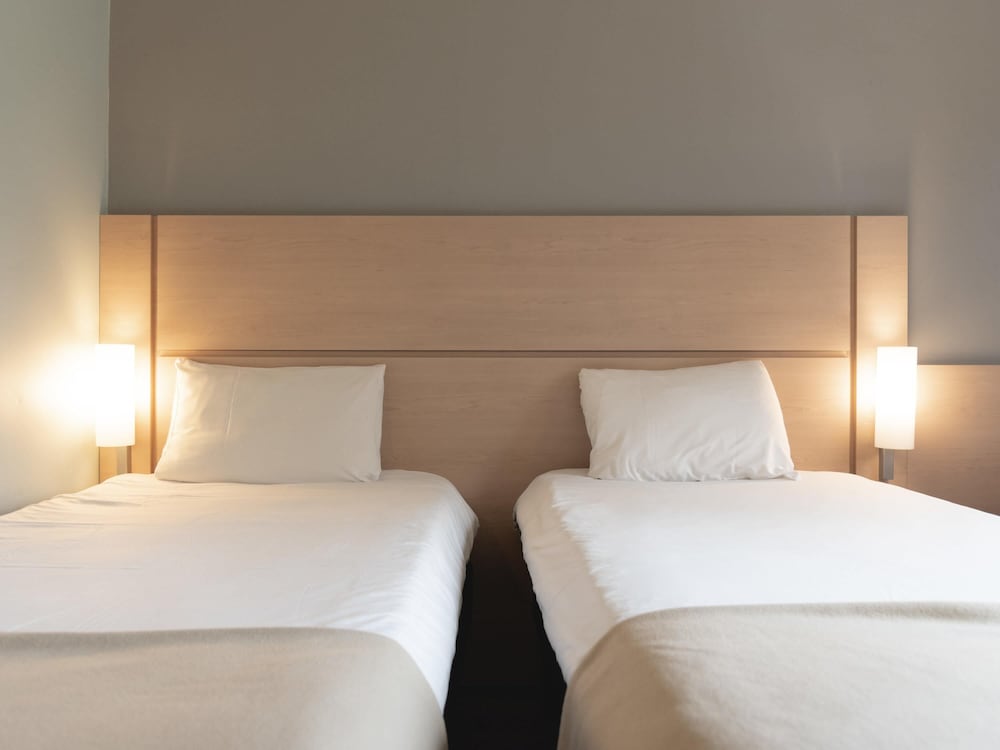 Ibis Pilar 31/63