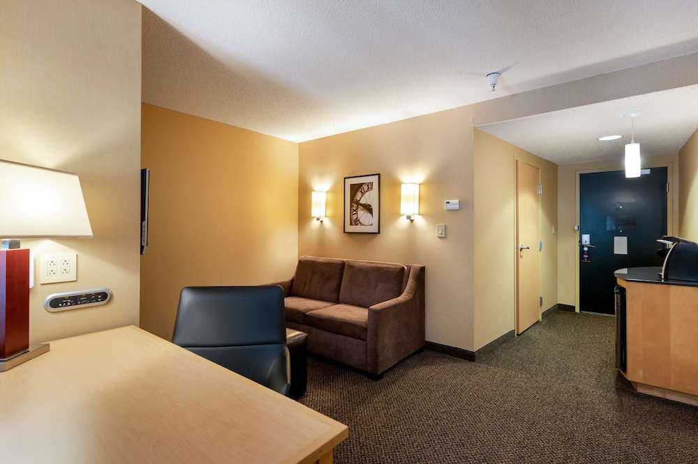 DoubleTree by Hilton Hotel Savannah Airport 40/68