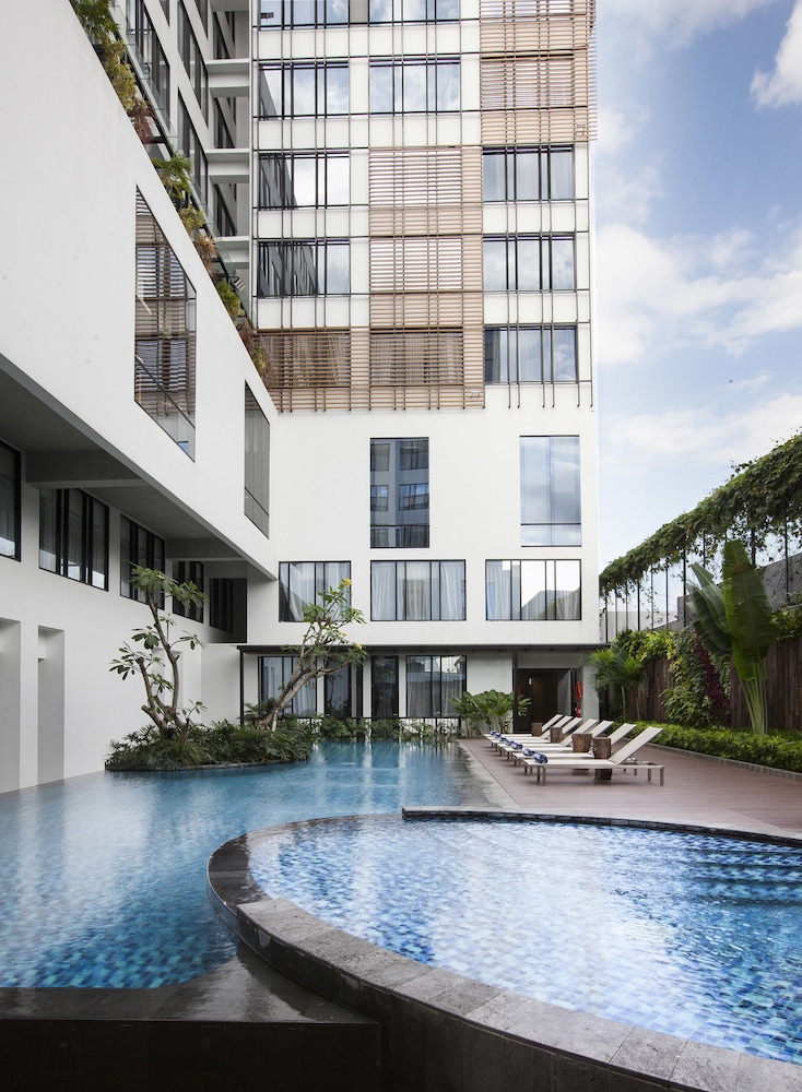 Gaia Cosmo Hotel 3/65