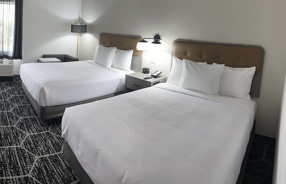 La Quinta Inn & Suites by Wyndham Yucaipa 28/51