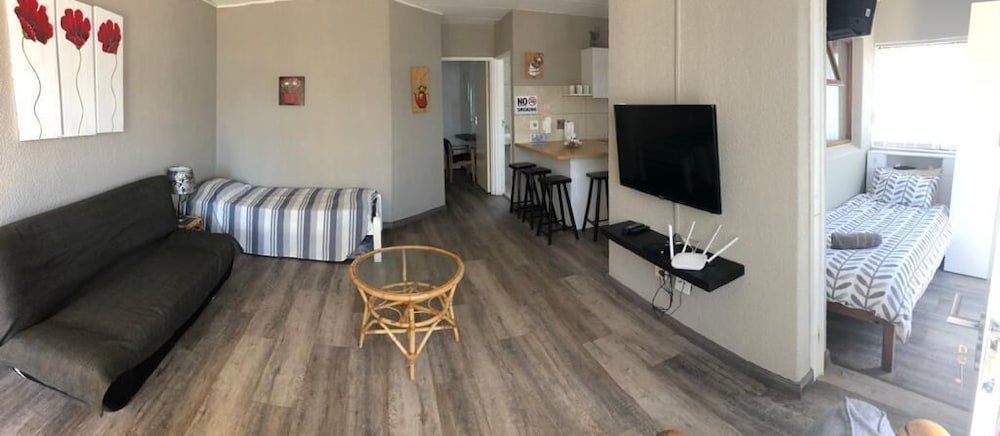 Amies Self-Catering Apartments 10/30