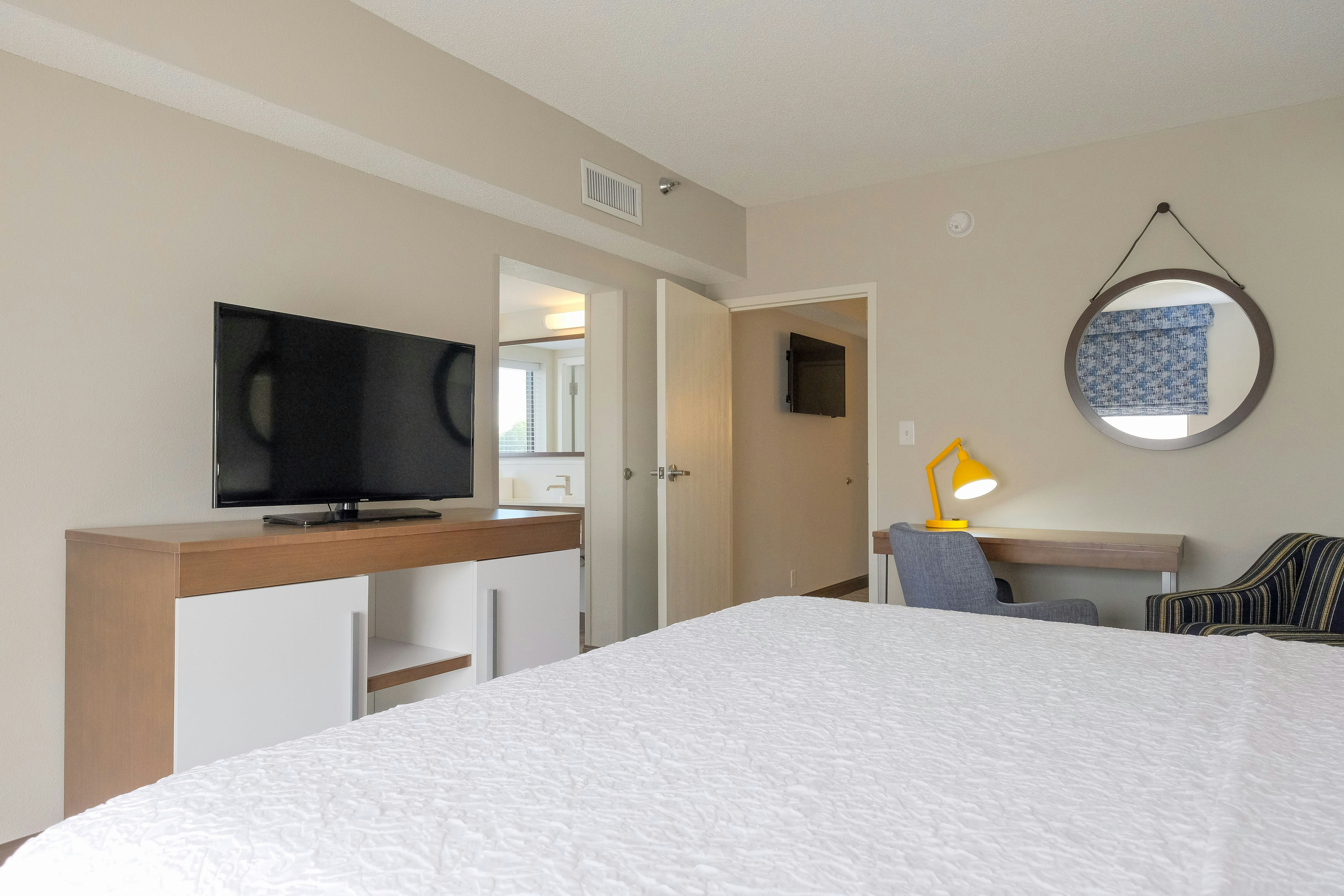 Suite, King Bed