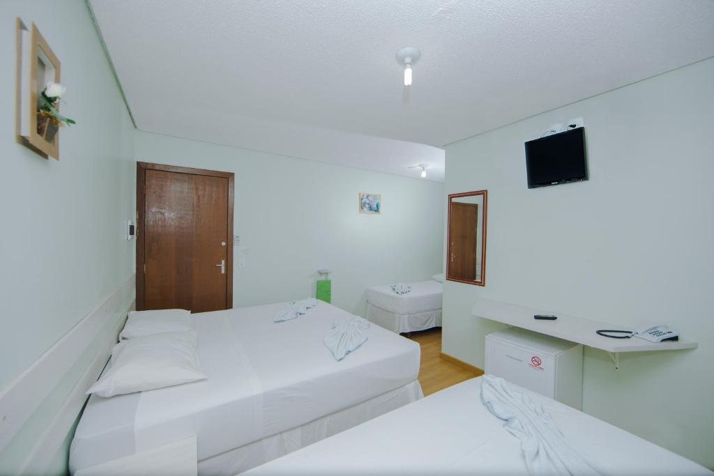 Room, Quadruple