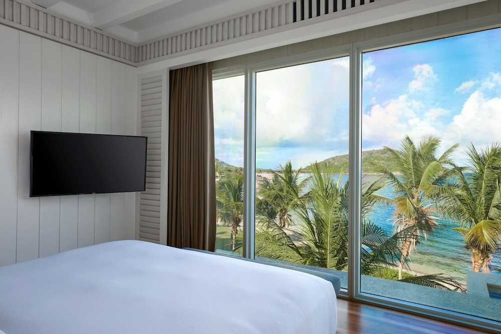 Roof Top, Suite, King Bed, Beach Front, Sofa, Plunge Pool