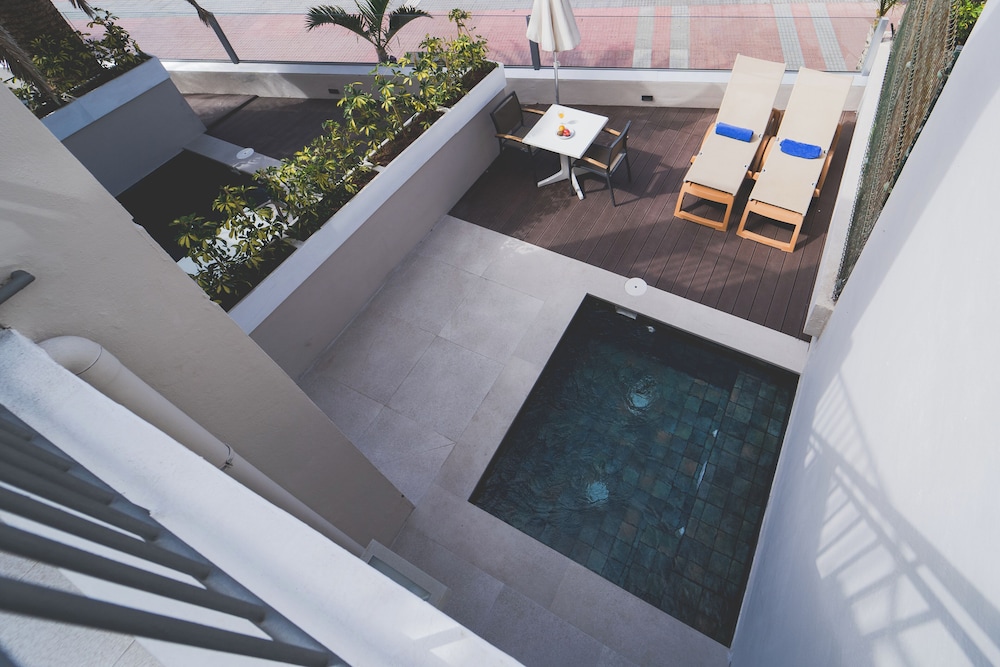 Los Olivos Beach Resort 6/60