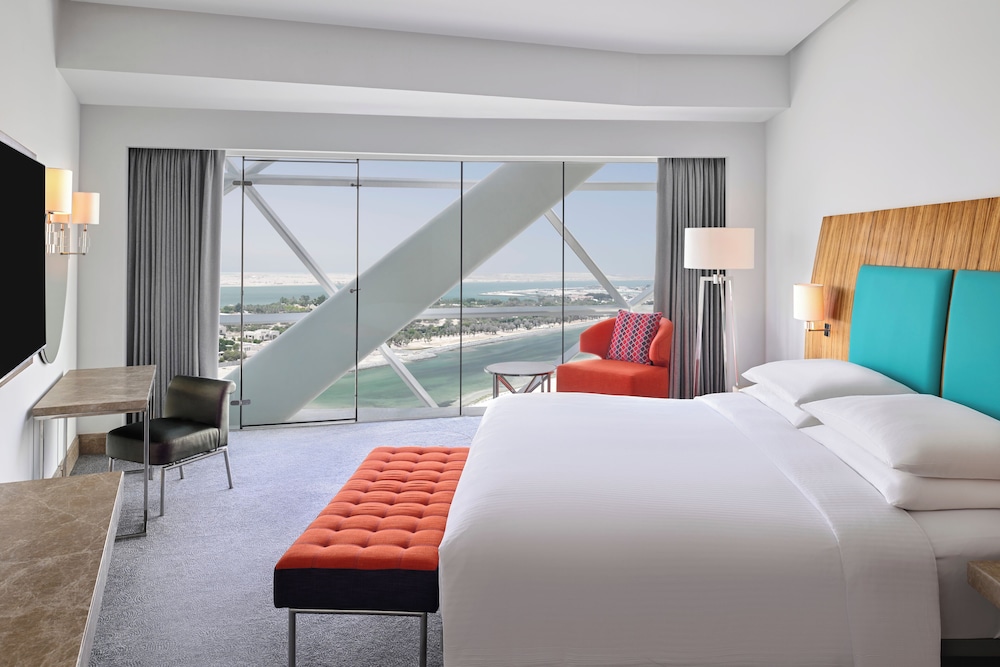 ROOM, KING BED, WITH VIEW