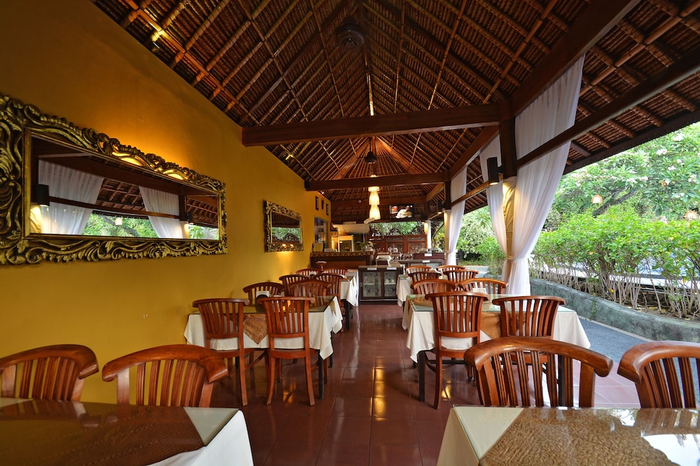 Puri Dewa Bharata Hotel and Villas 36/49
