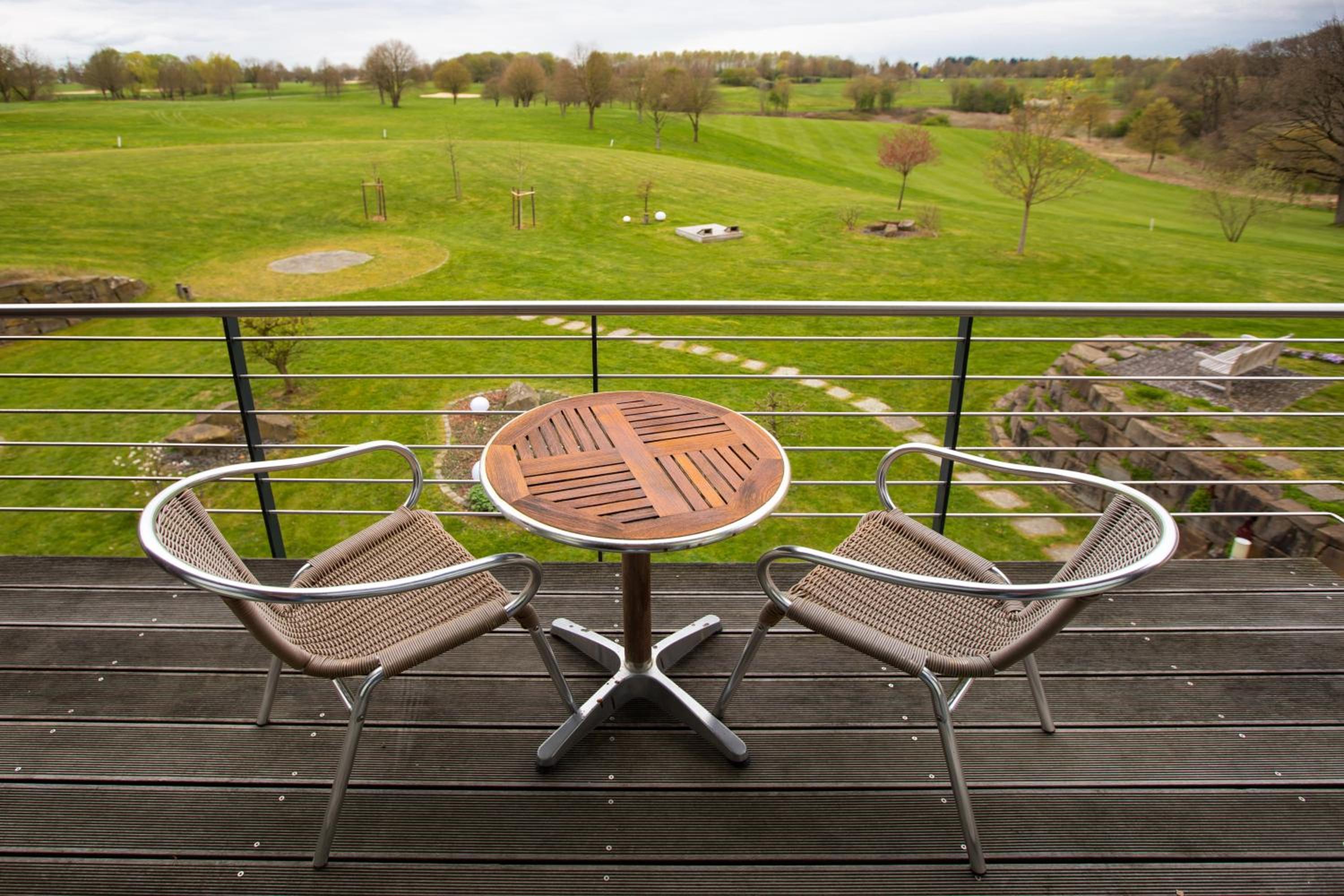 Gut Heckenhof Hotel & Golfresort an der Sieg GmbH & Co. KG 28/50