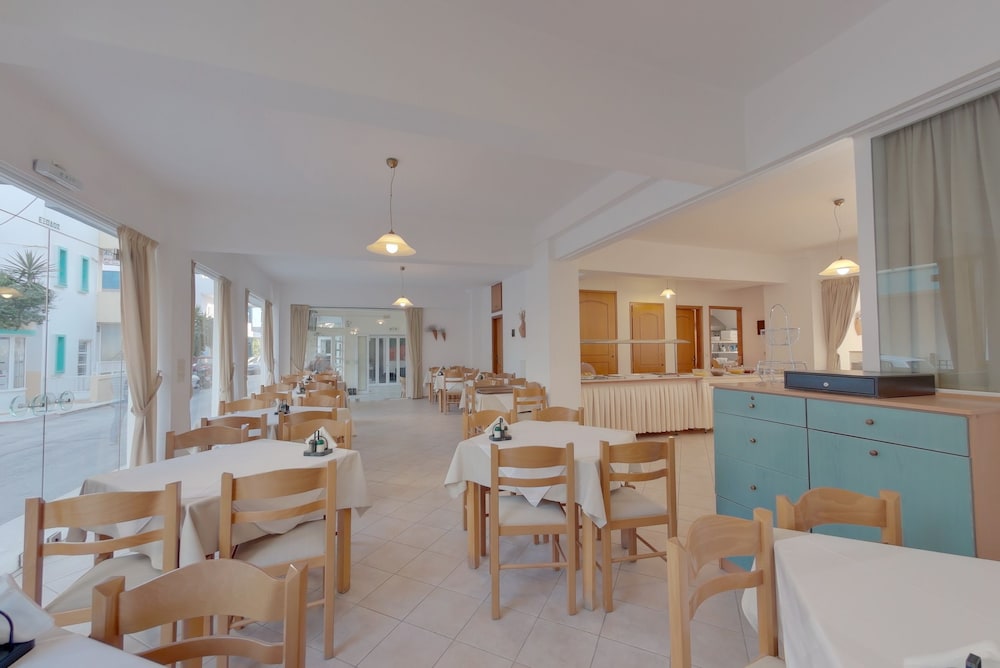Marirena Hotel 30/41