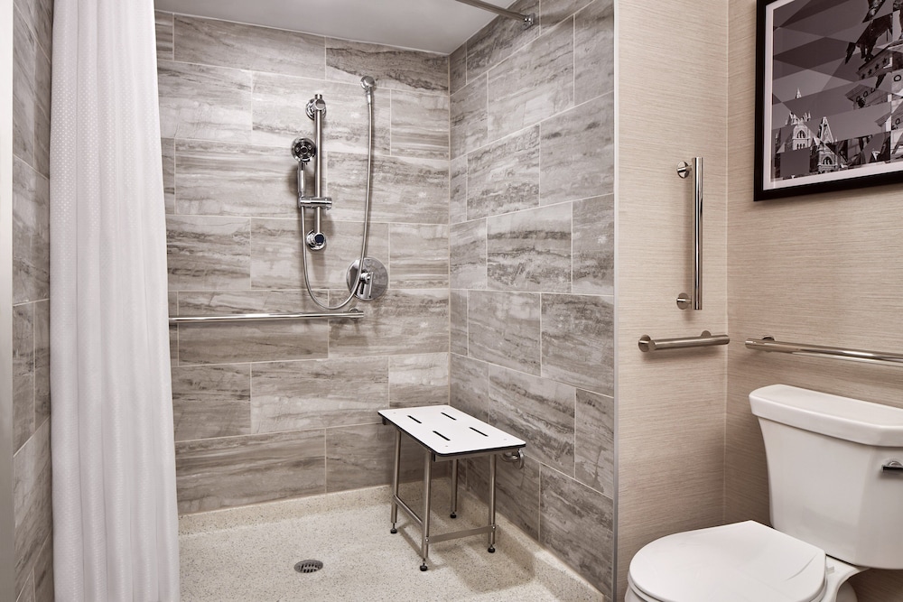 Sheraton Richmond Airport Hotel 9/54