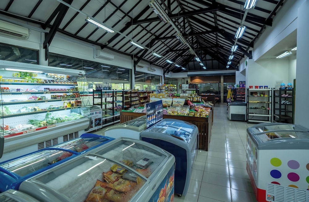 Wyndham Panbil Batam 100/105