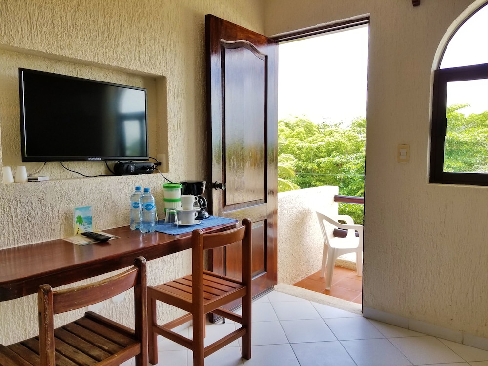 Villas De Rosa Beach Resort 41/68