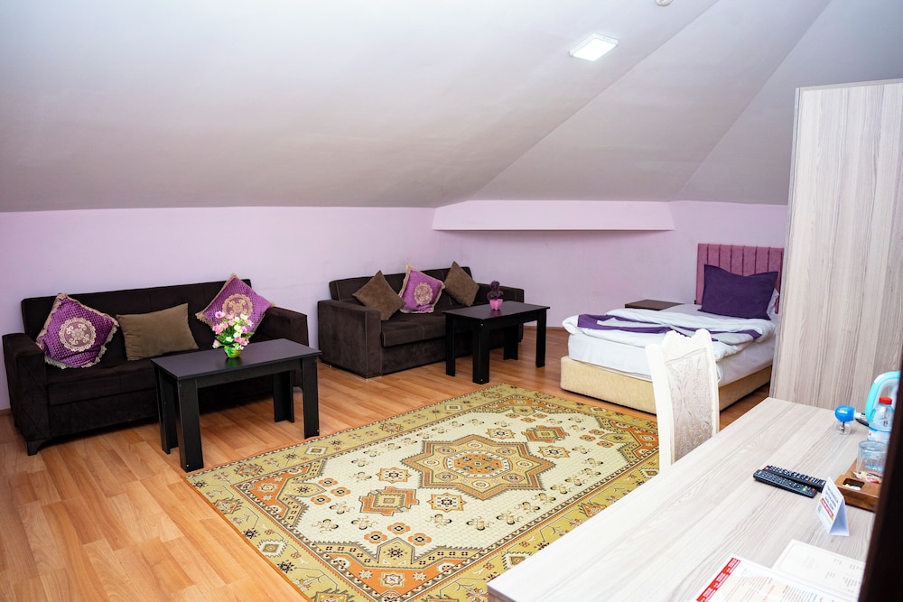 NEMI HOTEL 30/50