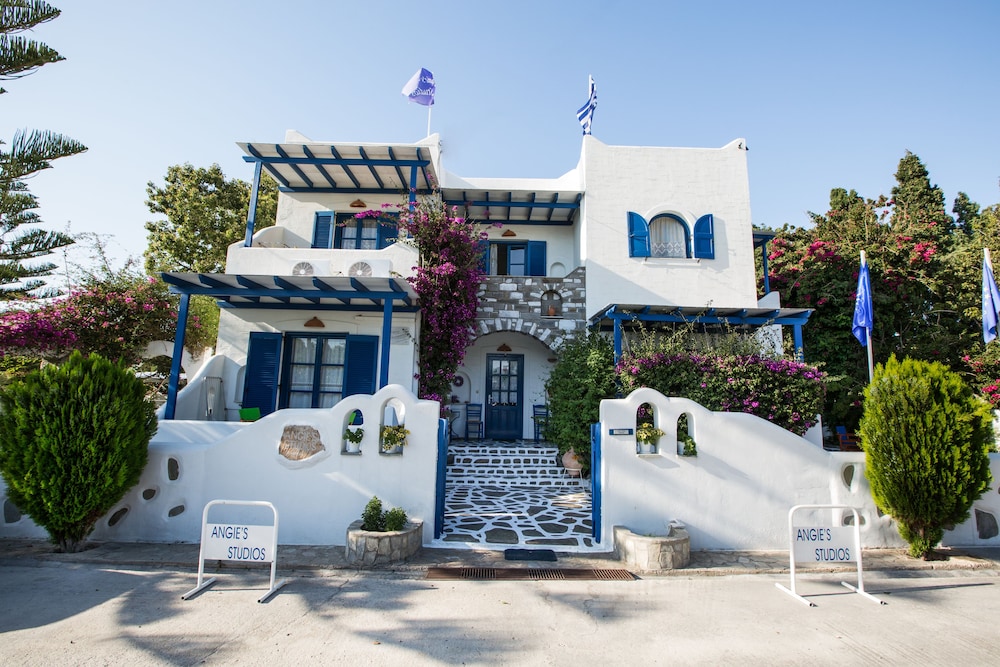 Angelina Studios 36/49