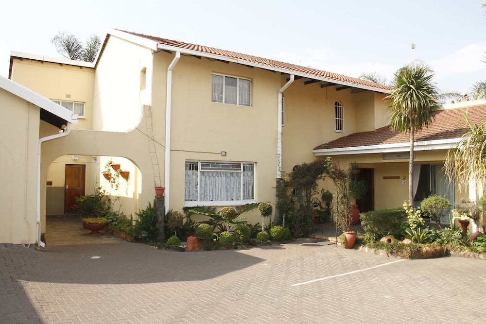 Kalahari Guest House 1/50