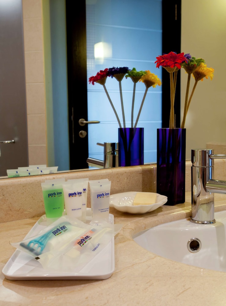 بارك إن باي راديسون الخبر(Park Inn By Radisson Al Khobar Hotel) 35/74
