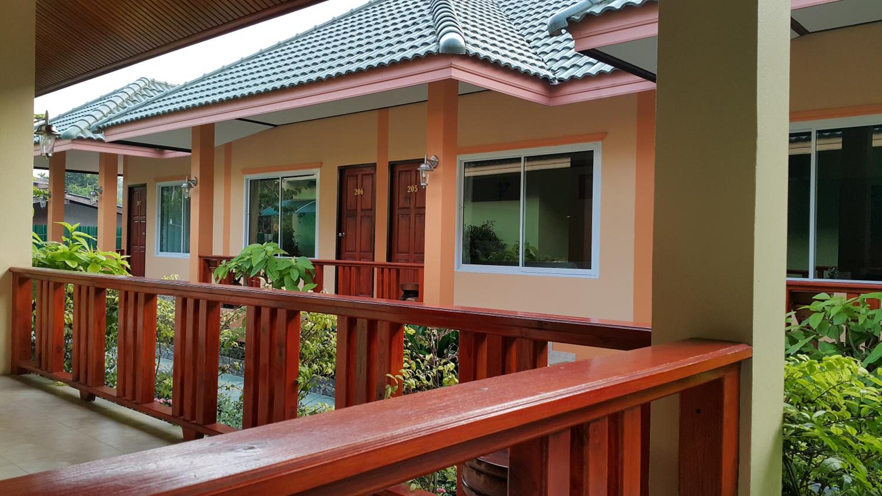 Ruen Narisara Resort 6/75