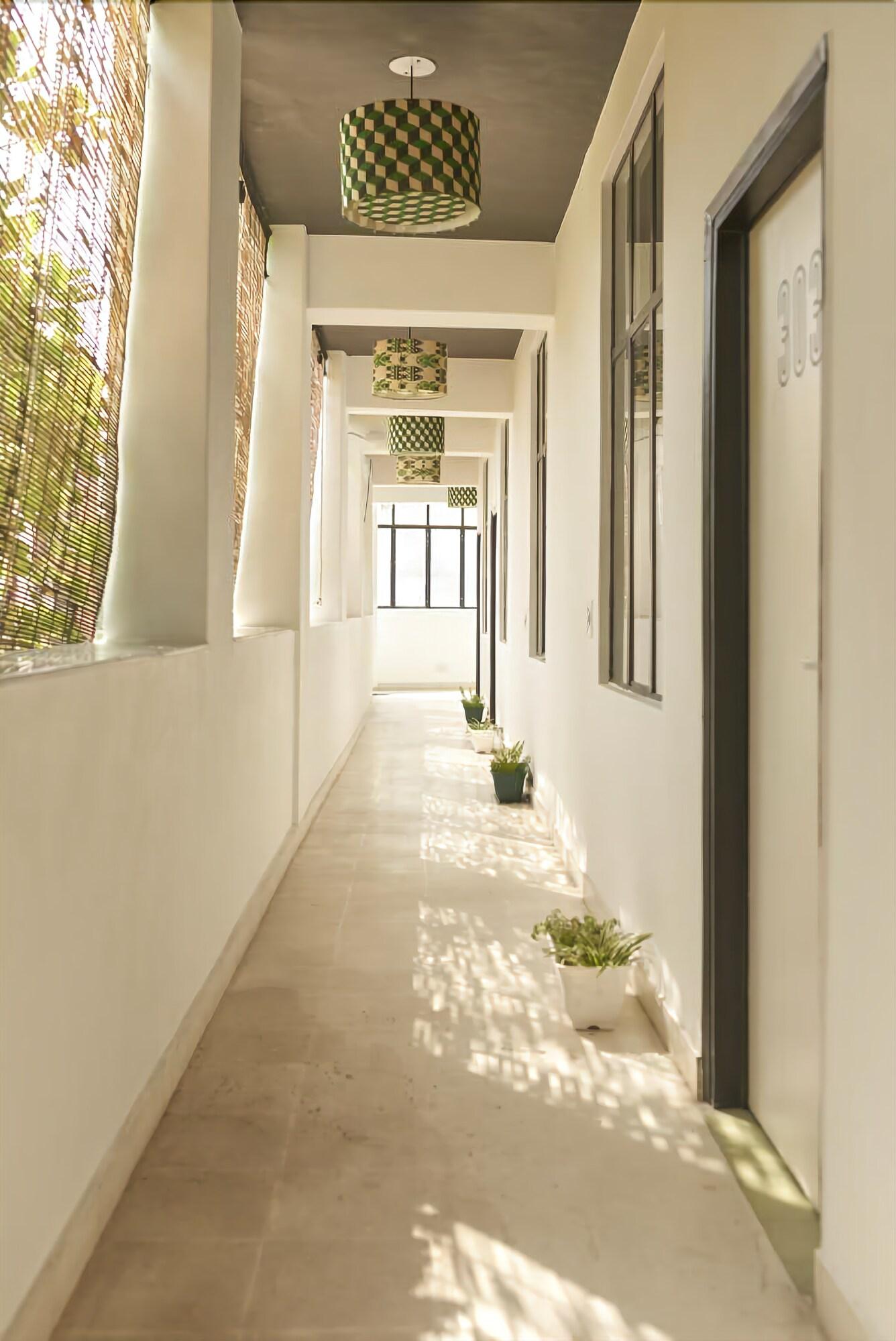 Letsbunk Poshtel 25/28