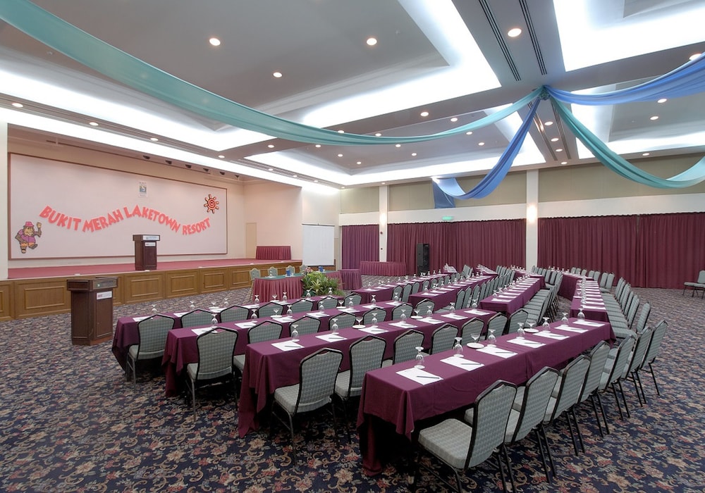 Bukit Merah Laketown Resort 22/43