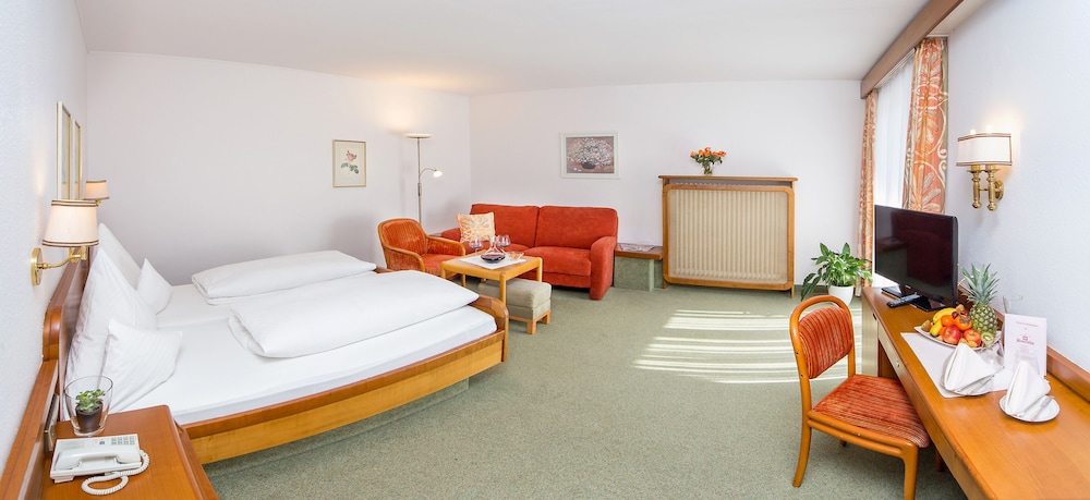 Kurhotel Roswitha 18/72