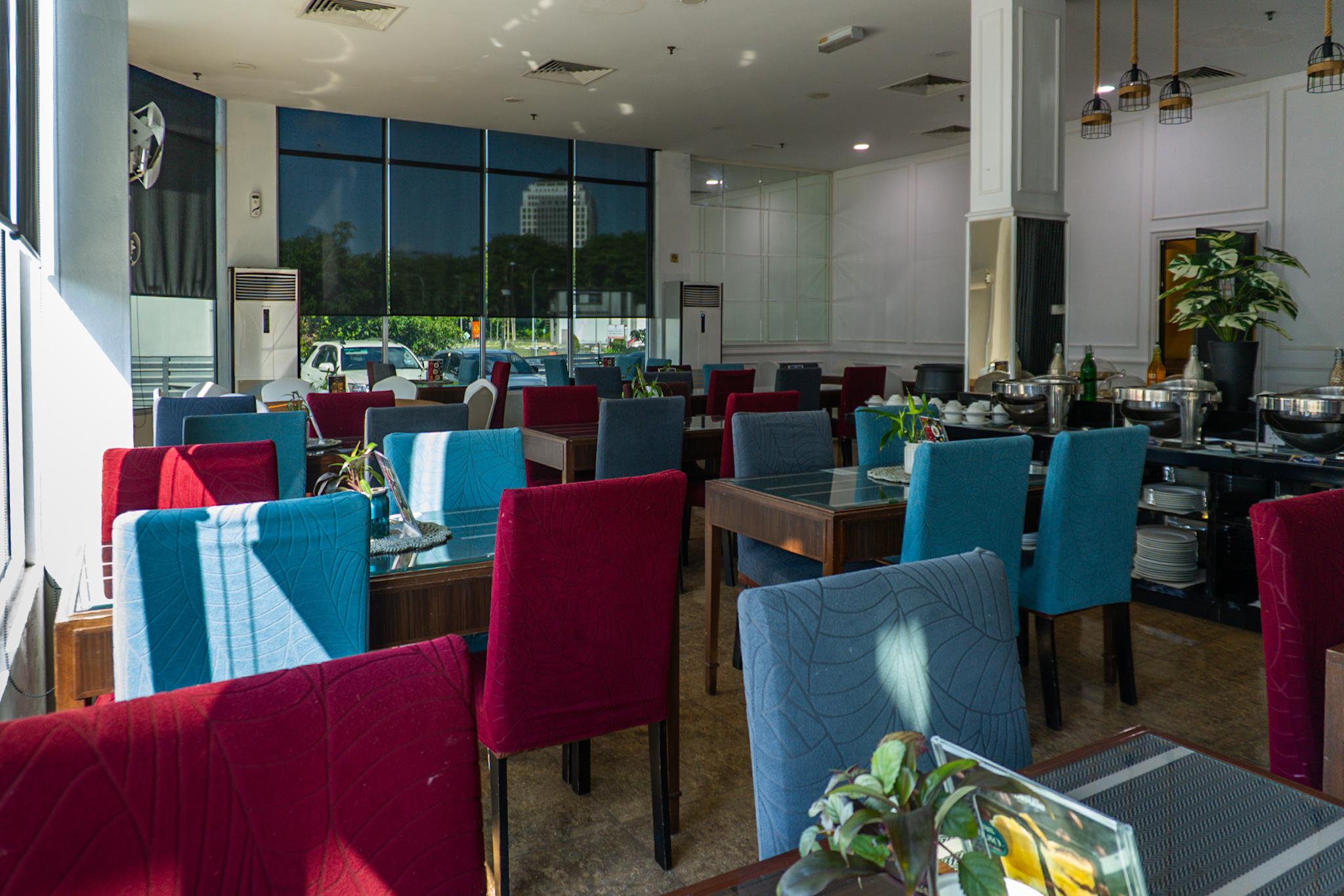 Dormani Hotel Kuching 28/40