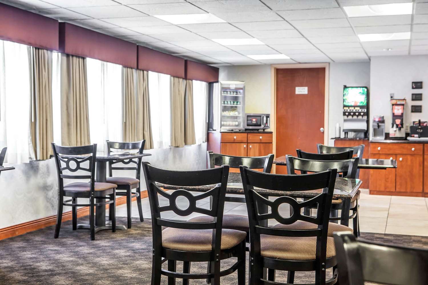 restaurant cafeteria