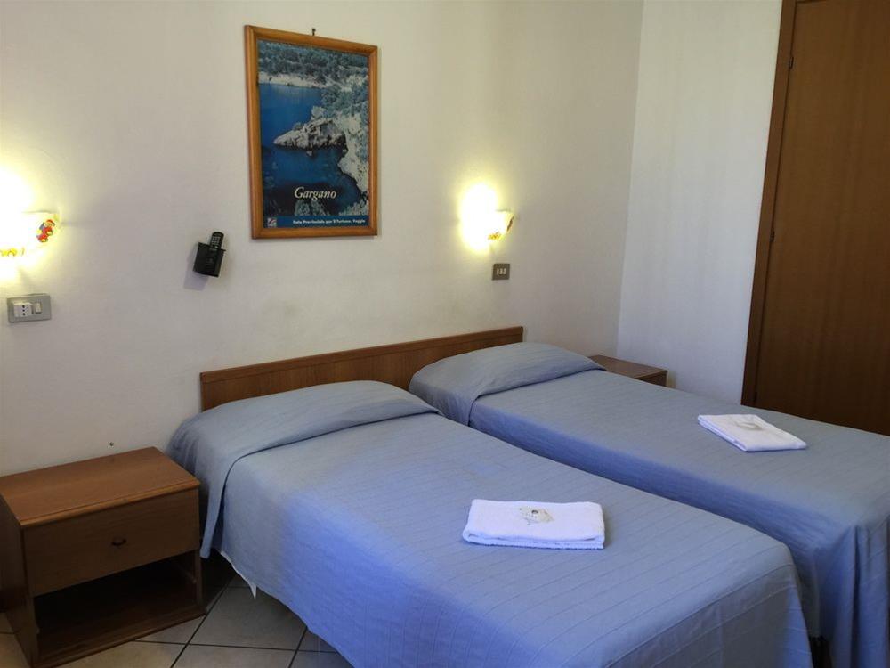 Hotel Adelchi 22/35