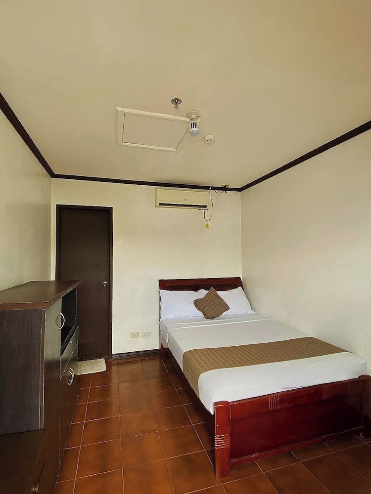Subiza Beach Resort 10/48