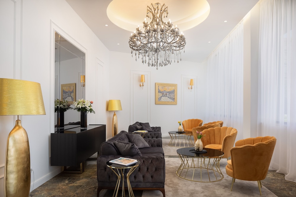 Hotel Corner 46/58