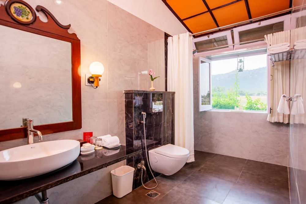 Shikarbadi Hotel 47/50